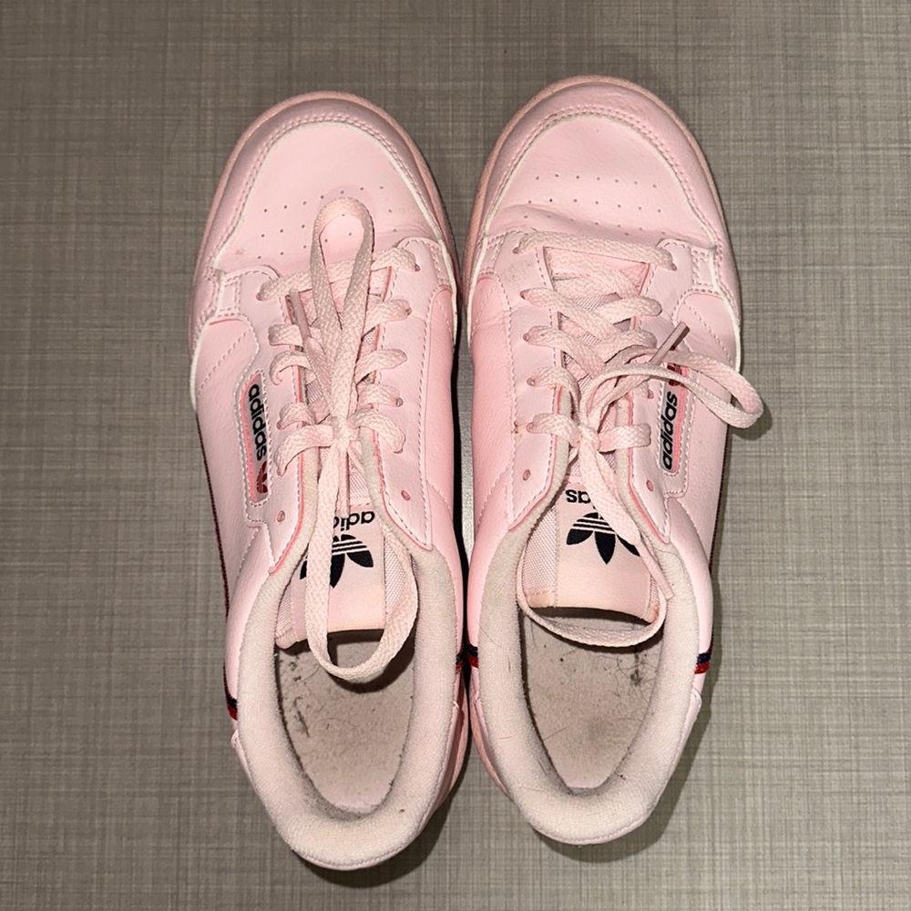 Very good condition adidas.